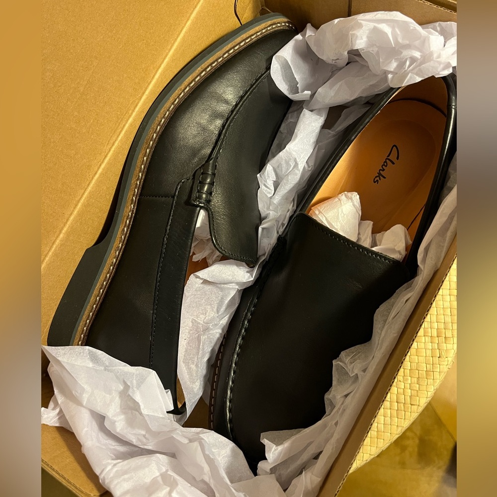 Clarks Atticus Edge Black Loafer 8.5M new in box - Picture 8 of 10
